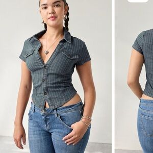 Striped Short-Sleeve Button-Front Crop Top - Charcoal